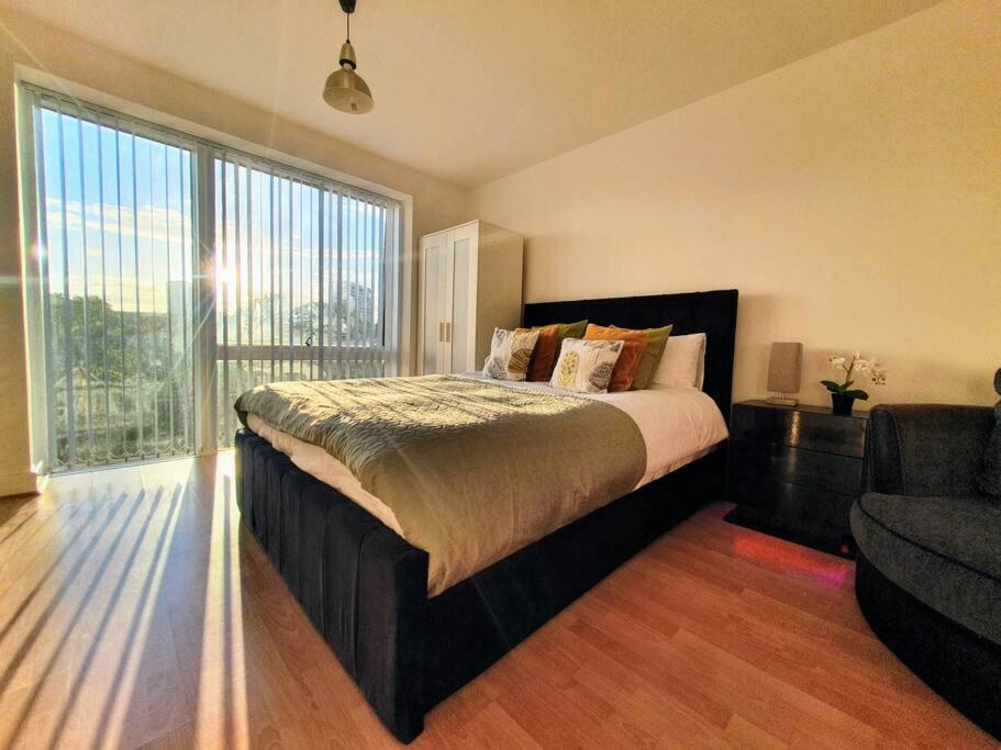 برمنغهام Contemporary Modern Studio Apartment - City Centre المظهر الخارجي الصورة
